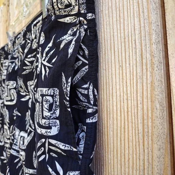 VTG NATURAL LIFE Black and White Swim Trunks - Fits like XXL or 3XL 46" Waist - Picture 8 of 13